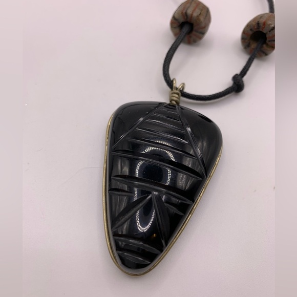 Vintage carved black onyx necklace - Picture 4 of 5